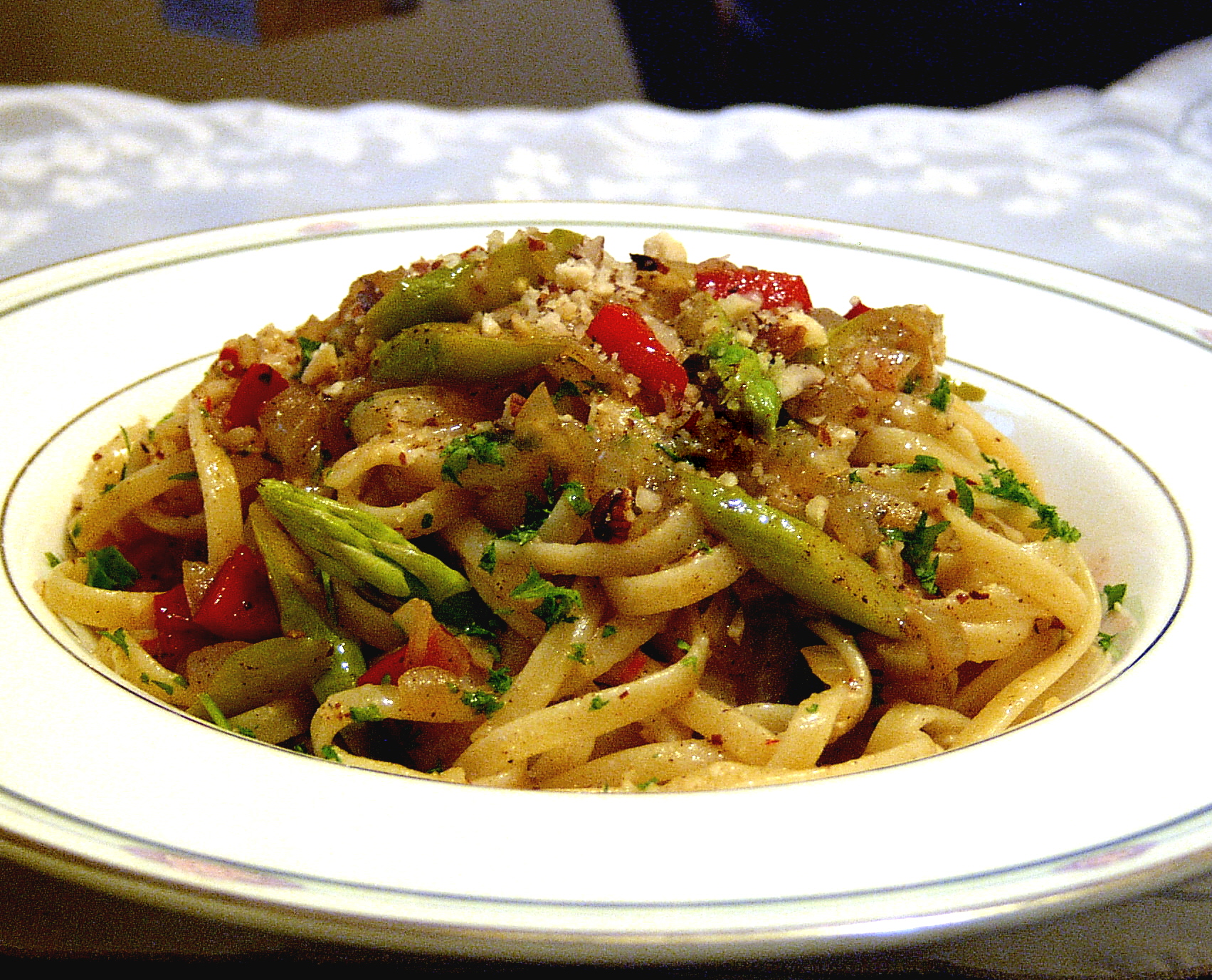 Hazelnut%20Asparagus%20Pasta%202Best%20500dpi.JPG